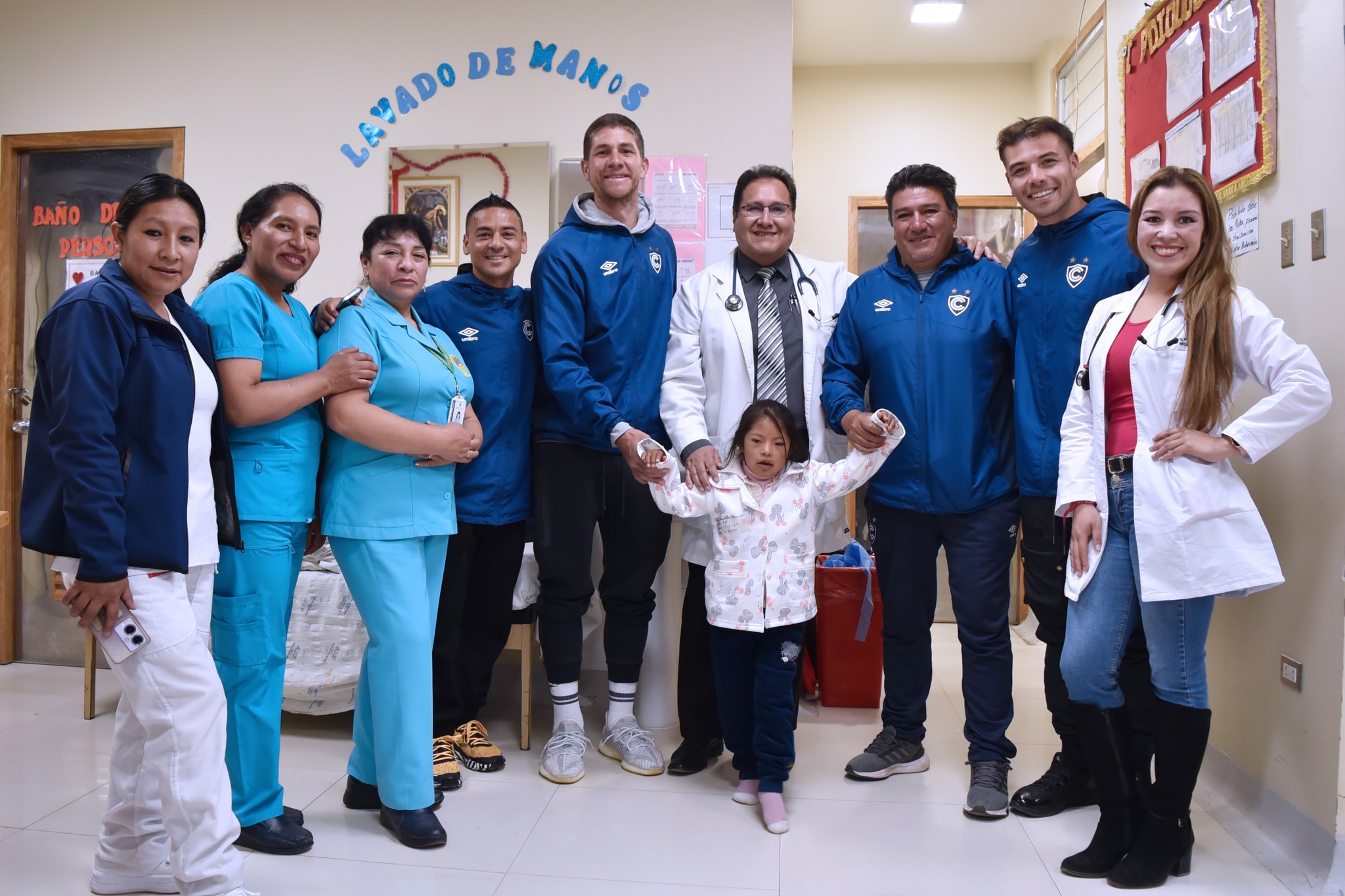 𝗖𝗟𝗨𝗕 𝗖𝗜𝗘𝗡𝗖𝗜𝗔𝗡𝗢 𝗦𝗘 𝗦𝗨𝗠𝗔 𝗔𝗟 𝗛𝗢𝗦𝗣𝗜𝗧𝗔𝗟 𝗔𝗡𝗧𝗢𝗡𝗜𝗢 𝗟𝗢𝗥𝗘𝗡𝗔 𝗘𝗡 𝗟𝗔 𝗩𝗜 𝗖𝗔𝗠𝗣𝗔Ñ𝗔 “𝗖𝗢𝗥𝗔𝗭𝗢𝗡𝗘𝗦 𝗙𝗘𝗟𝗜𝗖𝗘𝗦 𝟮𝟬𝟮𝟱” 𝗔 𝗙𝗔𝗩𝗢𝗥 𝗗𝗘 𝗡𝗜Ñ𝗔𝗦 𝗬 𝗡𝗜Ñ𝗢𝗦 𝗖𝗢𝗡 𝗘𝗡𝗙𝗘𝗥𝗠𝗘𝗗𝗔𝗗𝗘𝗦 𝗖𝗔𝗥𝗗Í𝗔𝗖𝗔𝗦 𝗖𝗢𝗡𝗚É𝗡𝗜𝗧𝗔𝗦