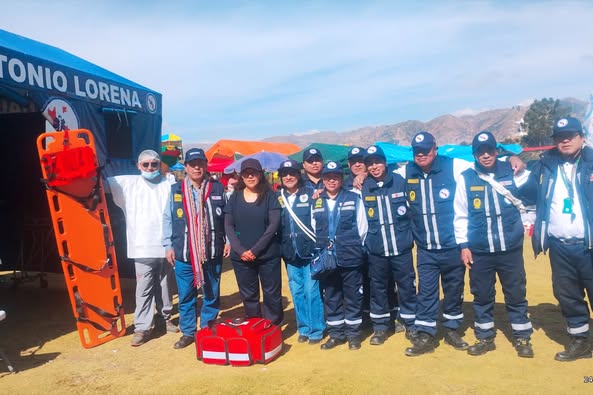 𝗛𝗢𝗦𝗣𝗜𝗧𝗔𝗟 𝗔𝗡𝗧𝗢𝗡𝗜𝗢 𝗟𝗢𝗥𝗘𝗡𝗔 𝗣𝗥𝗘𝗦𝗘𝗡𝗧𝗘 𝗘𝗡 𝗟𝗔𝗦 𝗙𝗜𝗘𝗦𝗧𝗔𝗦 𝗝𝗨𝗕𝗜𝗟𝗔𝗥𝗘𝗦 𝗗𝗘𝗟 𝗖𝗨𝗦𝗖𝗢