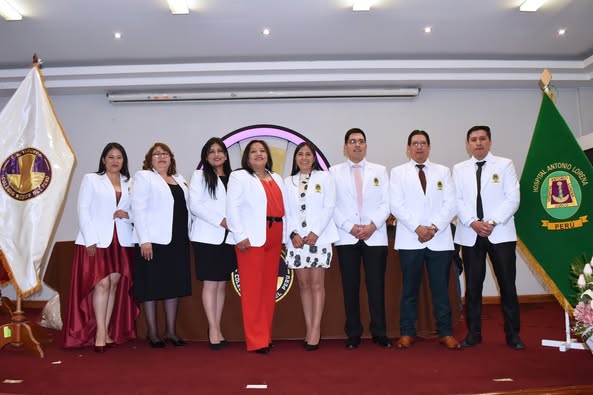 𝗠É𝗗𝗜𝗖𝗢𝗦 𝗗𝗘𝗟 𝗥𝗘𝗦𝗜𝗗𝗘𝗡𝗧𝗔𝗗𝗢 𝟮𝟬𝟮𝟮–𝟮𝟬𝟮𝟱 𝗖𝗨𝗟𝗠𝗜𝗡𝗔𝗡 𝗘𝗫𝗜𝗧𝗢𝗦𝗔𝗠𝗘𝗡𝗧𝗘 𝗦𝗨 𝗙𝗢𝗥𝗠𝗔𝗖𝗜Ó𝗡 𝗘𝗦𝗣𝗘𝗖𝗜𝗔𝗟𝗜𝗭𝗔𝗗𝗔 𝗘𝗡 𝗘𝗟 𝗛𝗢𝗦𝗣𝗜𝗧𝗔𝗟 𝗔𝗡𝗧𝗢𝗡𝗜𝗢 𝗟𝗢𝗥𝗘𝗡𝗔